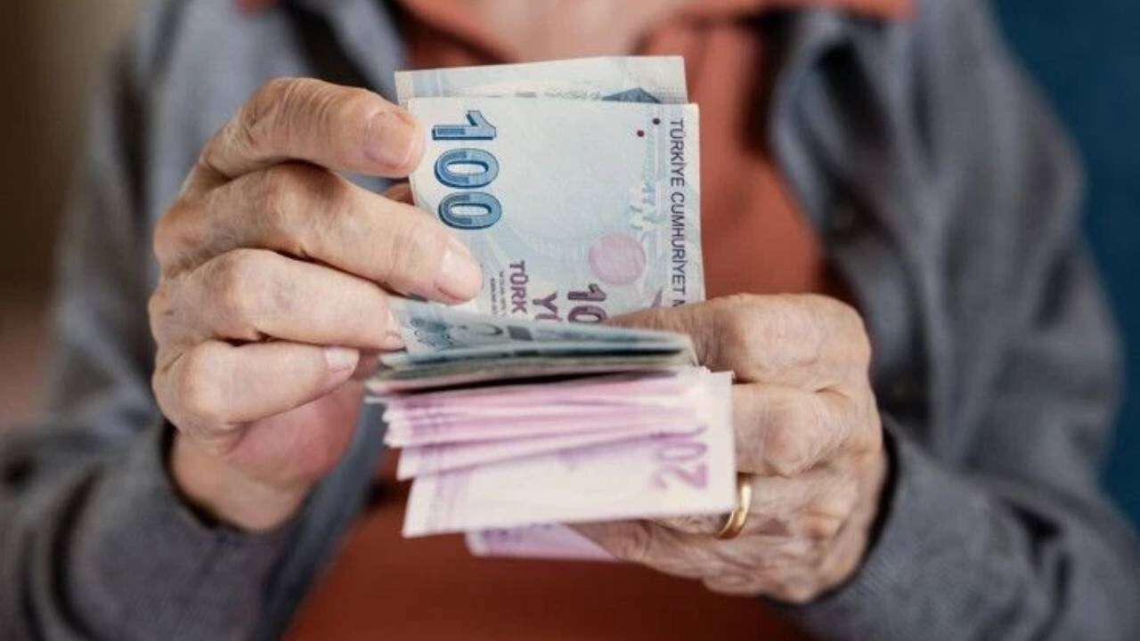 Seyyanen zam hesabında ezber bozan detay: SGK uzmanı açıkladı, emekliye 30 bin TL sürprizi geliyor! 7